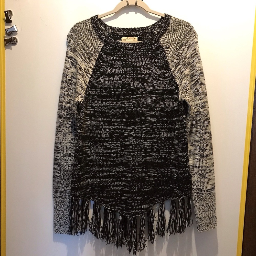 Hollister Knit Bottom Fringe Sweater Two Tone Size Medium Boho Hippie Casual